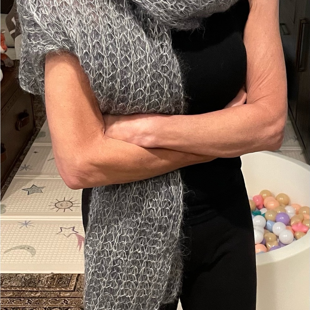 Beautiful Mohair Super Soft Wrap/Scarf - Made in Italy! 🇮🇹 perfect classy layer! - Picture 5 of 9
